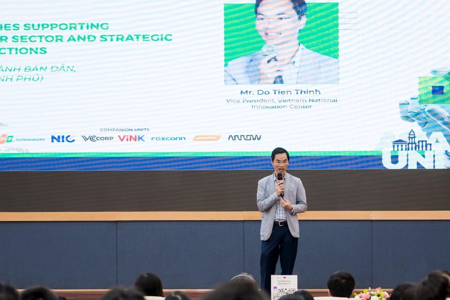 Thời điểm vàng để sinh viên định hướng nghề nghiệp theo ngành bán dẫn