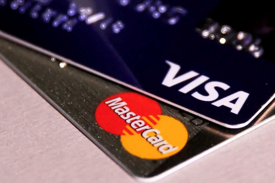 Các nhà bán lẻ châu Âu kêu gọi siết chặt quản lý Visa, Mastercard