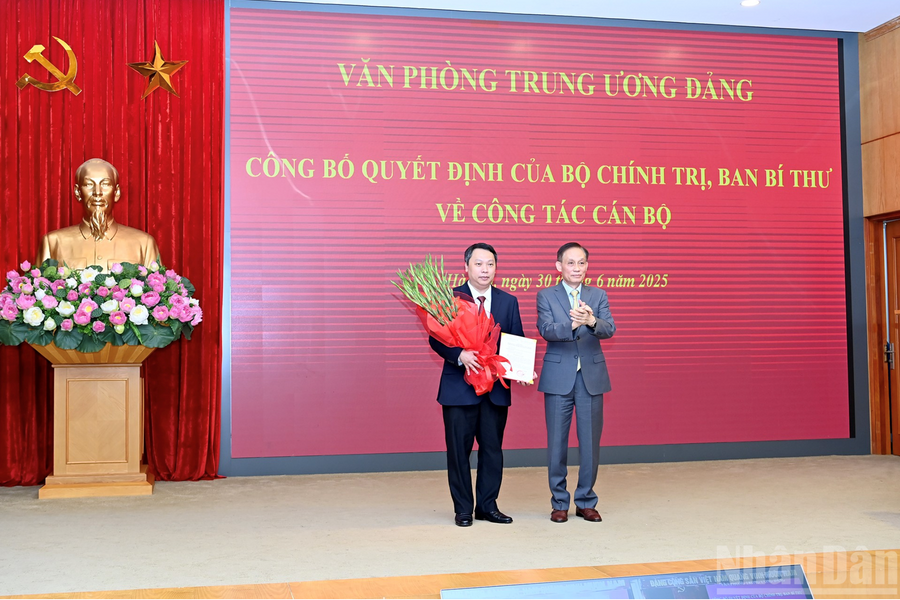 Chủ tịch UBND tỉnh Thái Nguyên Nguyễn Huy Dũng được điều động giữ chức Ủy viên chuyên trách Ban Chỉ đạo Trung ương về KHCN, ĐMST và CĐS