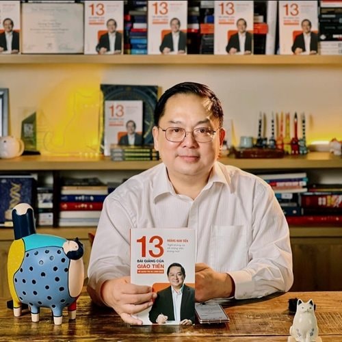 Nhà lãnh đạo thời chuyển đổi số, ứng dụng AI, chiến lược kinh doanh từ binh pháp đến những trải nghiệm thực tiễn