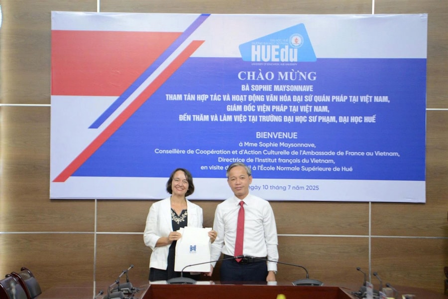 Trường Đại học Sư phạm, Đại học Huế thắt chặt quan hệ hợp tác với Đại sứ quán Pháp