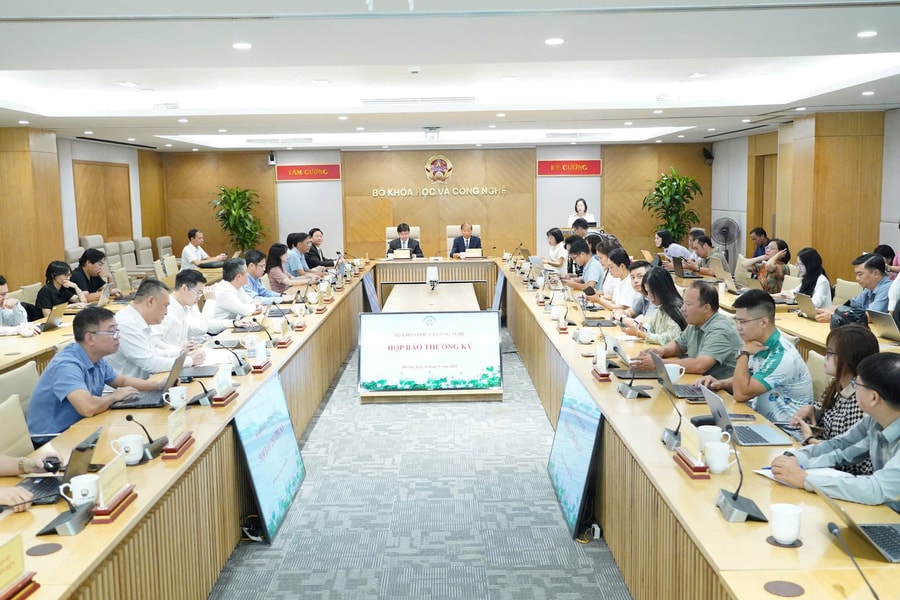 Triển khai hoạt động chính quyền địa phương hai cấp đối với lĩnh vực khoa học, công nghệ, đổi mới sáng tạo và chuyển đổi số