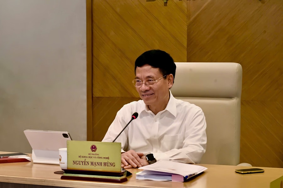 Minister Nguyen Manh Hung: Agencies, departments and units under the Ministry should dare to take responsibility and resolutely innovate approach