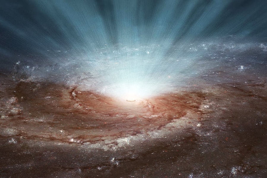 Phát hiện luồng gió thất lạc từ hố đen trung tâm dải Ngân hà