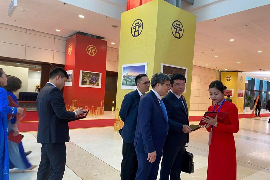 Đại hội Đảng bộ Thủ đô lần đầu tiên "không giấy"