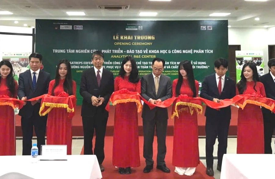 Khai trương Trung tâm Nghiên cứu - phát triển - đào tạo về khoa học và công nghệ phân tích