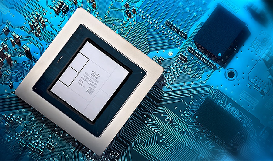 Hệ thống định tuyến đạt tốc độ 51,2 Tbps thỏa mãn “cơn khát” tốc độ của AI trong kiến trúc mạng AI phân tán