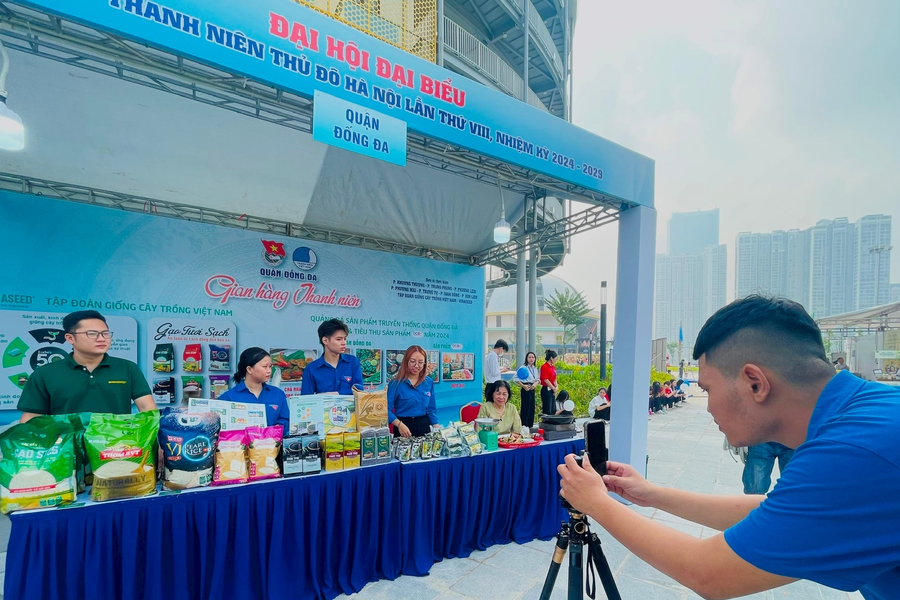 ‏Giảm nghèo về thông tin: Khi công nghệ mở đường cho truyền thông đa chiều‏
