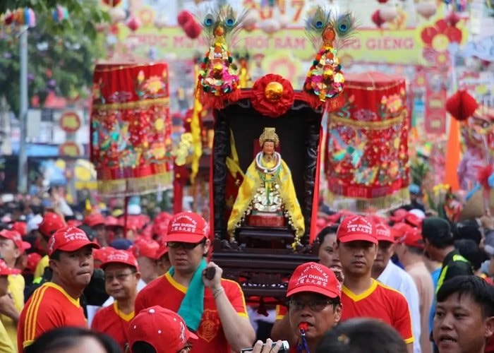 Bảo tồn, phát huy Lễ hội vía Bà Thiên Hậu và xây dựng sản phẩm du lịch văn hóa đặc thù tại Cà Mau