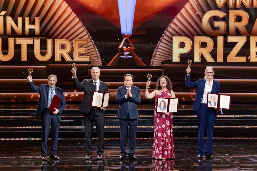 Trao Giải thưởng VinFuture 2025: Tôn vinh khoa học phụng sự nhân loại