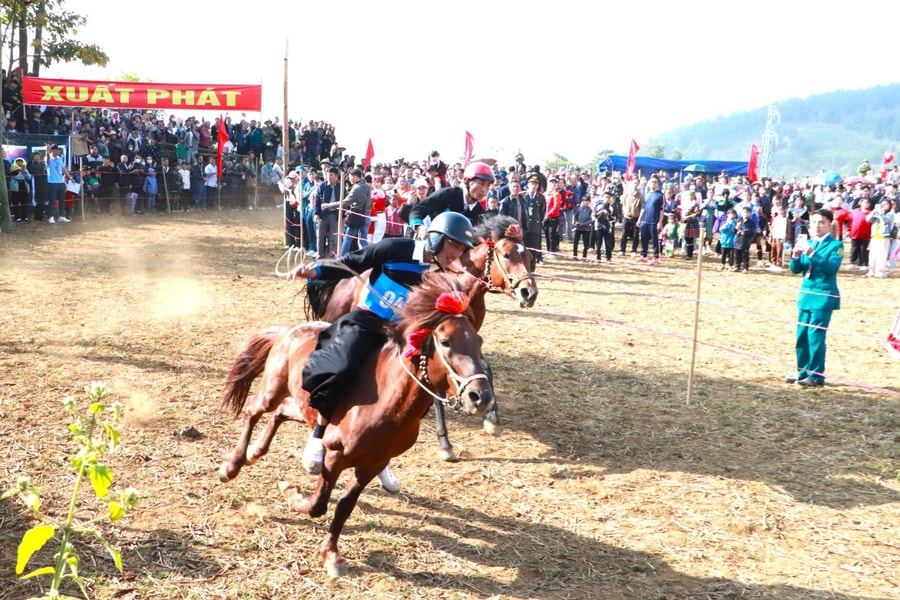 Tả Lèng khai hội đua ngựa lần thứ I: Tôn vinh bản sắc, khơi dậy tiềm năng du lịch