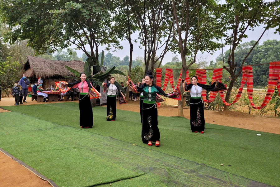 Tăng cường tiếp cận dịch vụ số để giảm nghèo bền vững