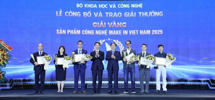 Trao giải thưởng "Sản phẩm Công nghệ số Make in Viet Nam" năm 2025