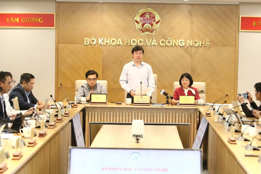 Thứ trưởng Bùi Hoàng Phương: Hộ chiếu số sản phẩm không nhằm làm khó doanh nghiệp