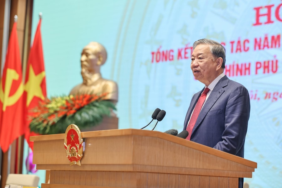 Tổng Bí thư Tô Lâm: Cắt giảm thủ tục hành chính dựa trên dữ liệu số