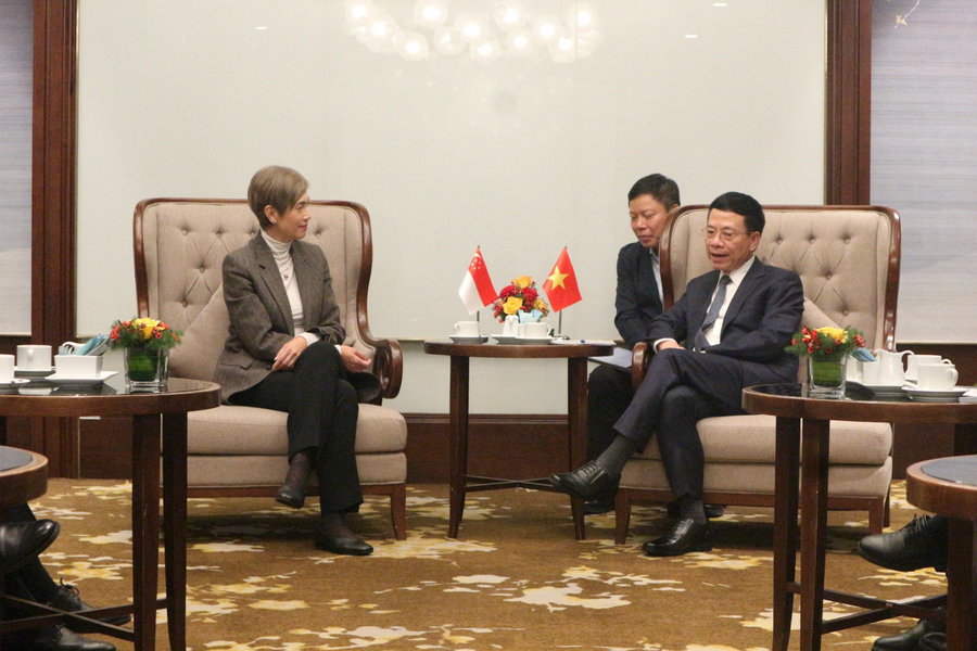 Tăng cường kết nối và chia sẻ kinh nghiệm phát triển công nghệ số giữa Việt Nam và Singapore