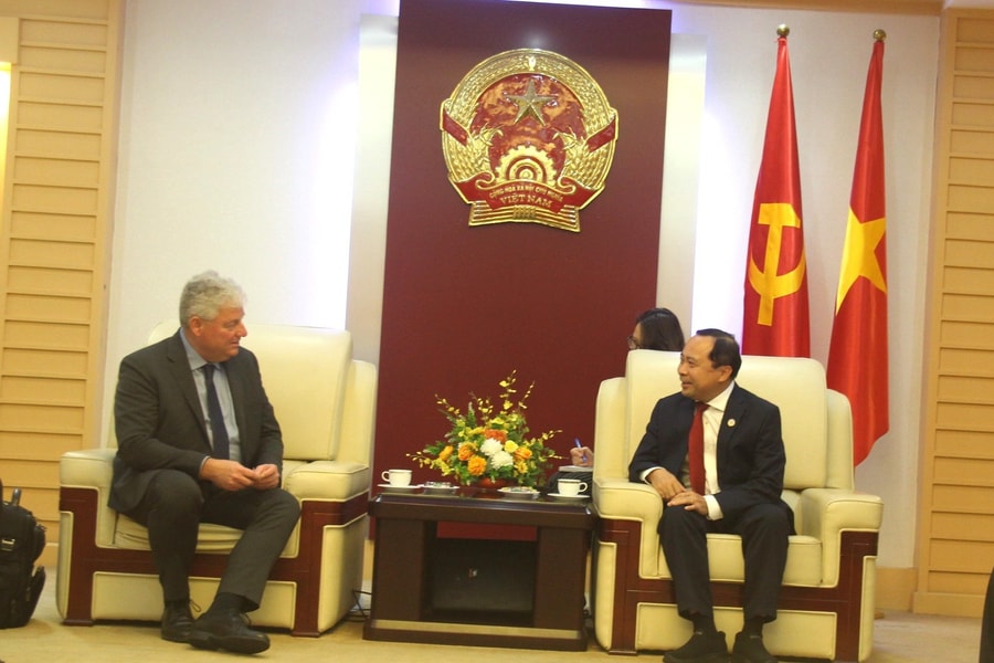 Mong muốn các doanh nghiệp công nghệ cao như Tập đoàn ASML đầu tư tại Việt Nam