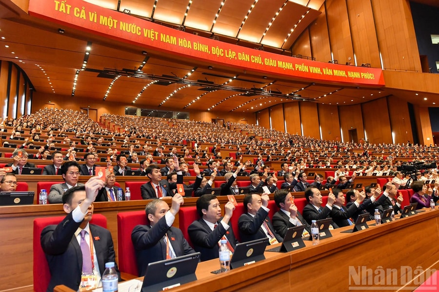 Đại hội Đảng XIV bầu Đoàn Chủ tịch gồm 16 đồng chí Ủy viên Bộ Chính trị