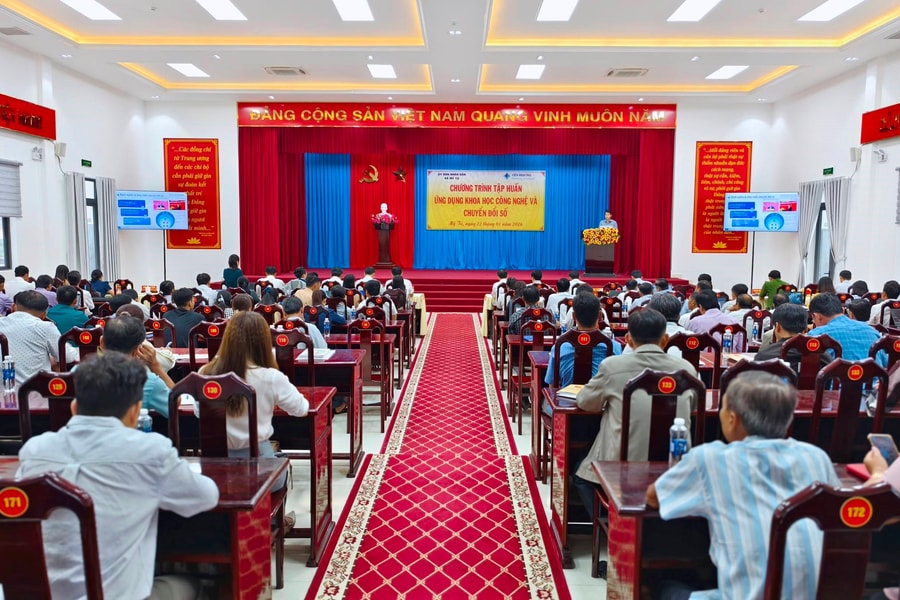 Xã Mỹ Tú, TP Cần Thơ: Tập huấn ứng dụng khoa học, công nghệ và chuyển đổi số