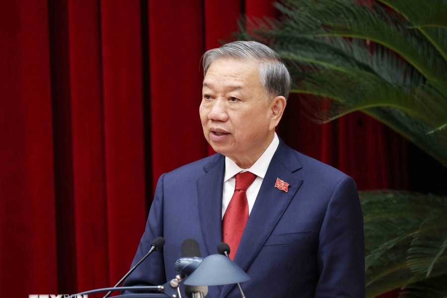 Vững bước dưới cờ Đảng