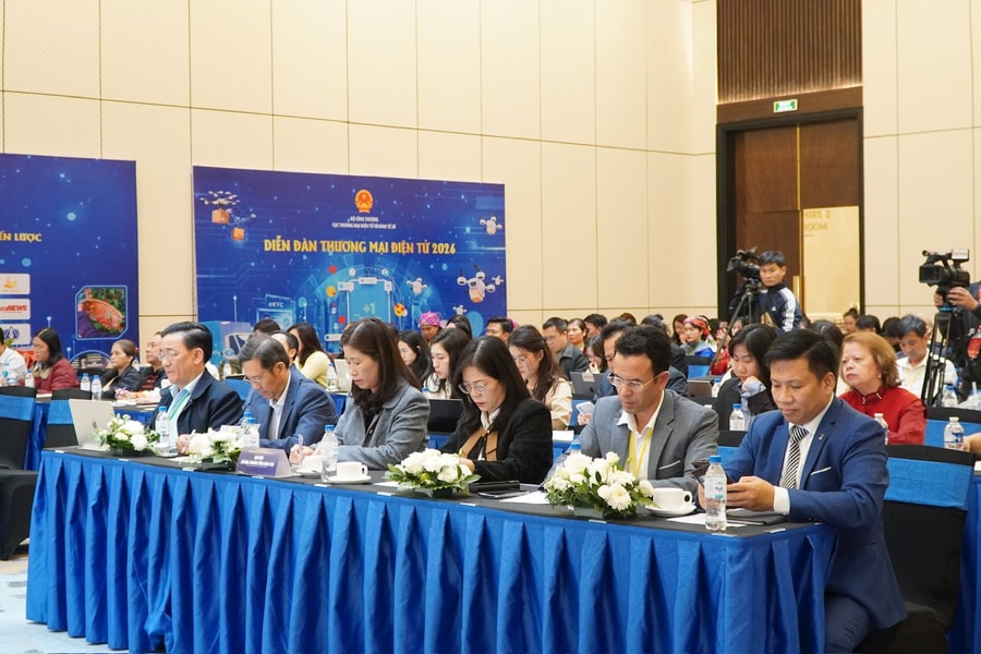 Thương mại điện tử trước yêu cầu mới về quản lý và phát triển bền vững