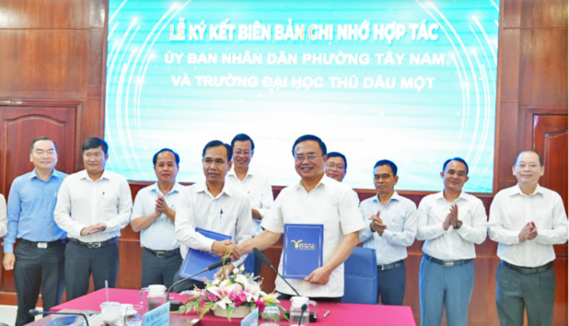 Trường Đại học Thủ Dầu Một và phường Tây Nam hợp tác thúc đẩy khoa học - công nghệ và chuyển đổi số