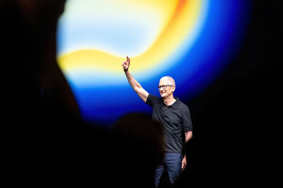 Apple vượt sóng gió sau 1 thập kỷ dẫn dắt của CEO Tim Cook