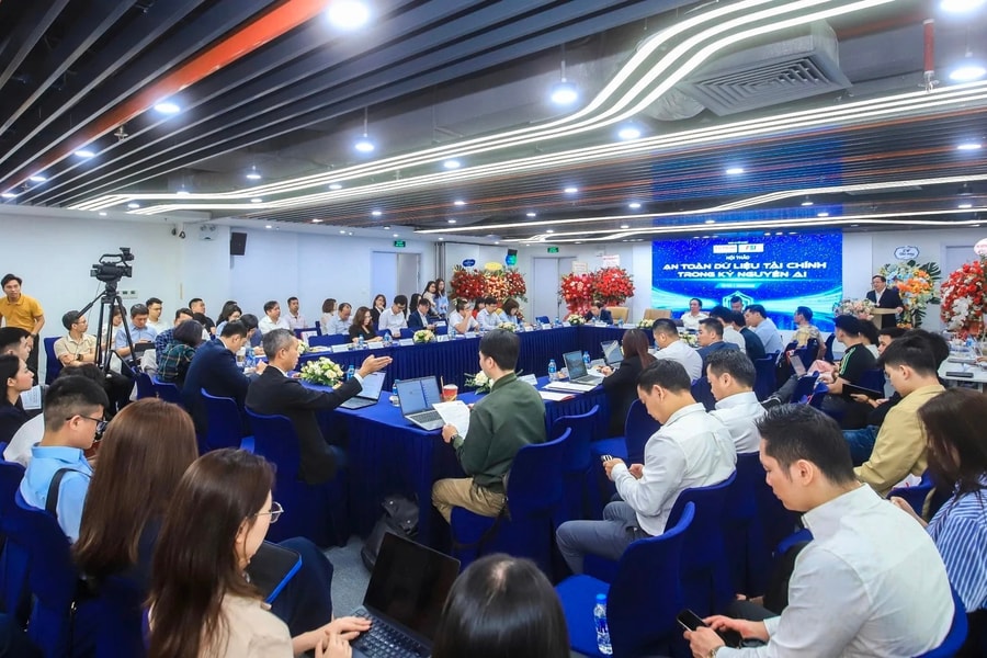 Bảo vệ dữ liệu tài chính thời AI: Cần “kiềng ba chân” pháp lý - công nghệ - quản trị