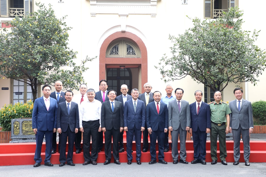 Ngày KHCN và ĐMST Việt Nam 18/5: Cam kết làm chủ công nghệ chiến lược quốc gia
