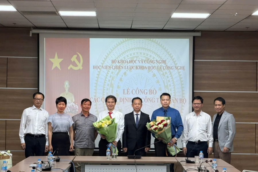 Học viện Chiến lược Khoa học và Công nghệ trao quyết định bổ nhiệm lãnh đạo một số đơn vị trực thuộc