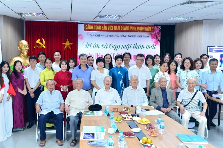 Trong kỷ nguyên AI, con người vẫn là nhân tố quyết định thành công của báo chí
