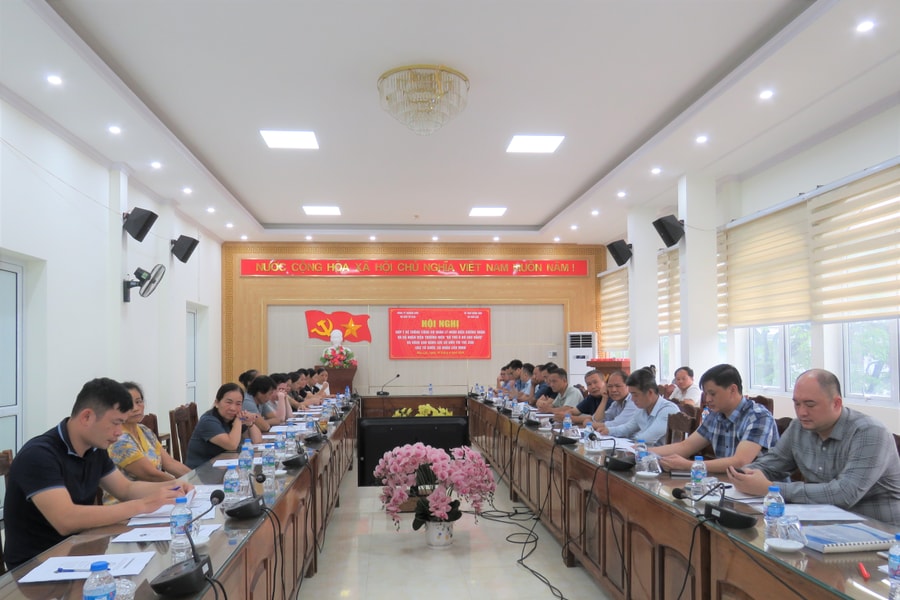 Góp ý hoàn thiện công cụ quản lý và nhận diện thương hiệu “Hà thủ ô đỏ Cao Bằng”