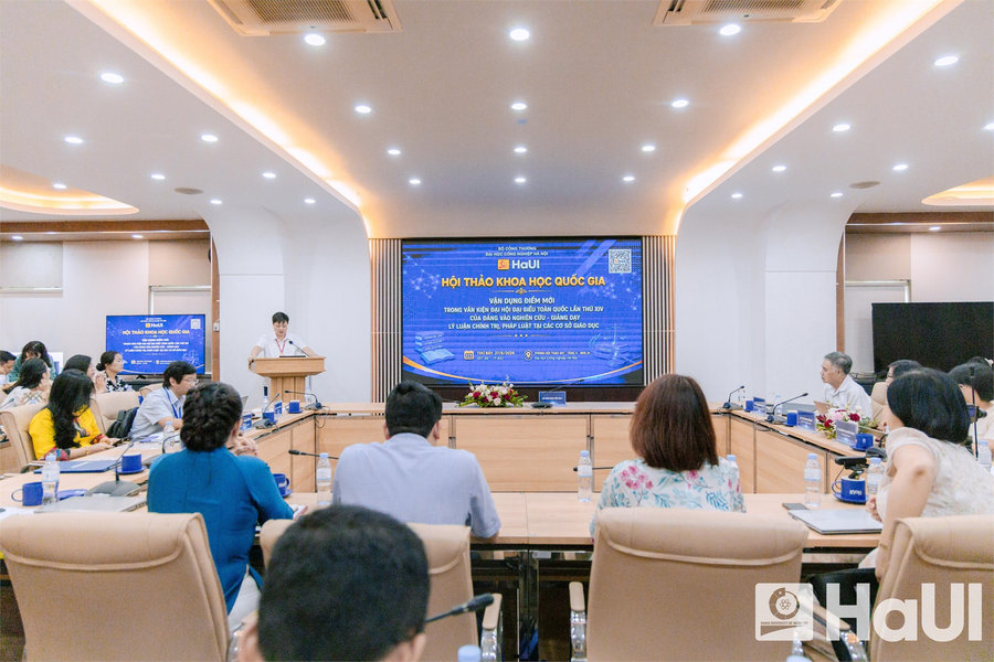 Ứng dụng công nghệ số để nâng chất lượng giảng dạy lý luận chính trị, pháp luật