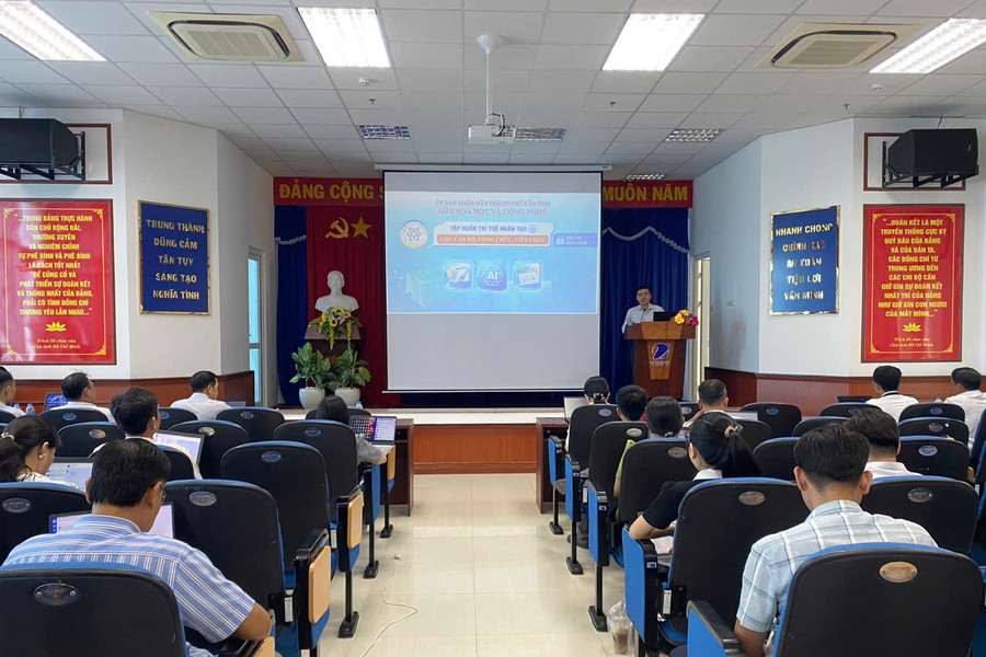Cần Thơ tập huấn trí tuệ nhân tạo cho cán bộ, công chức, viên chức
