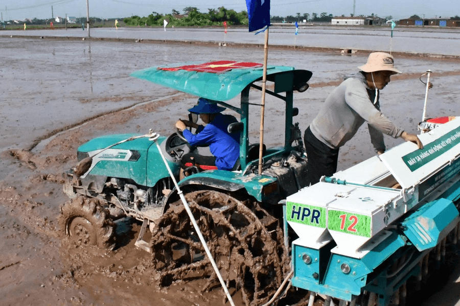 Science and technology driving net zero agriculture through green rice farming