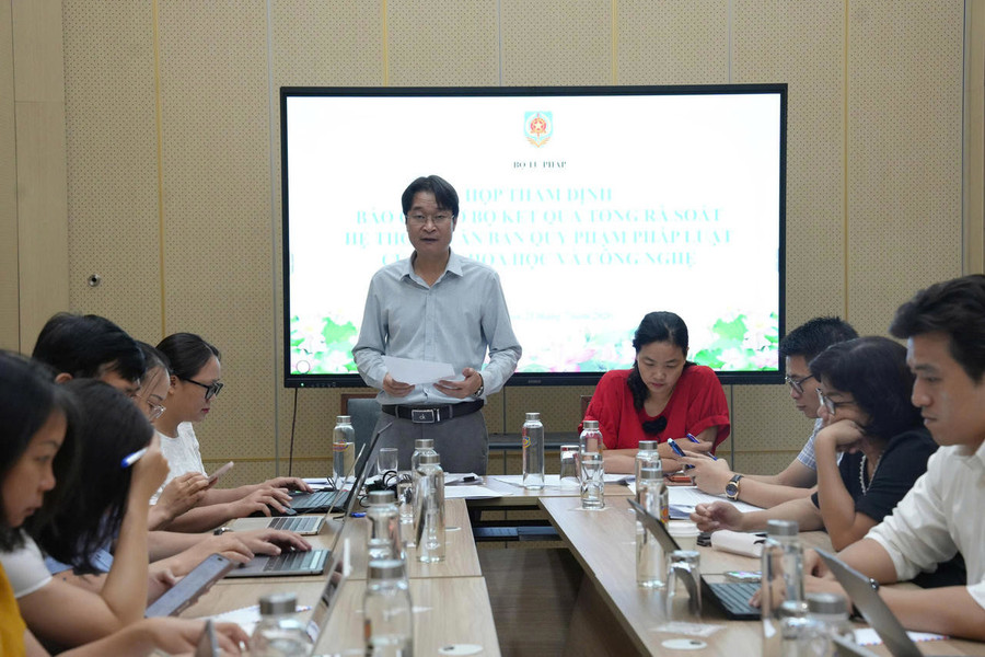 Rà soát pháp luật, mở dư địa cho khoa học và công nghệ