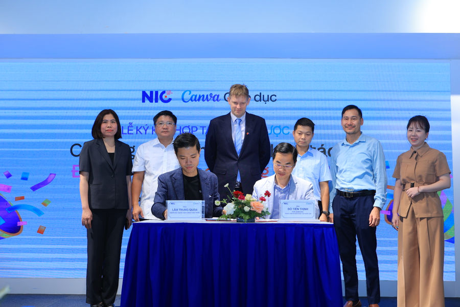 Hợp tác chiến lược đổi mới sáng tạo số và ứng dụng AI trong giáo dục tại Việt Nam