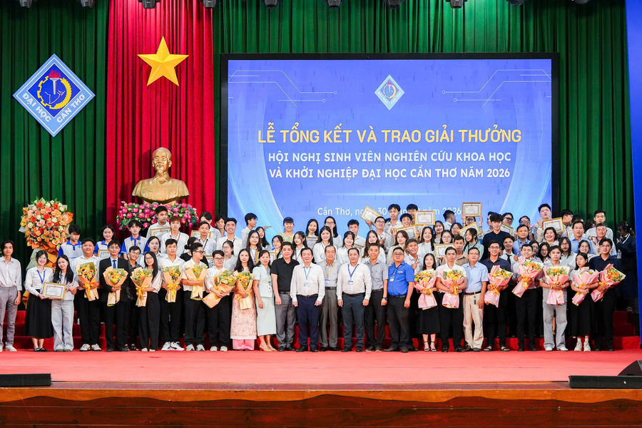 Đại học Cần Thơ đẩy mạnh nghiên cứu khoa học và khởi nghiệp cho sinh viên